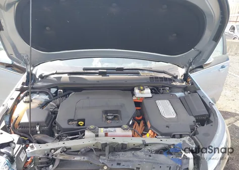 2015 Chevrolet Volt z USA, uszkodzony, nr VIN 1G1RD6E48FU109553